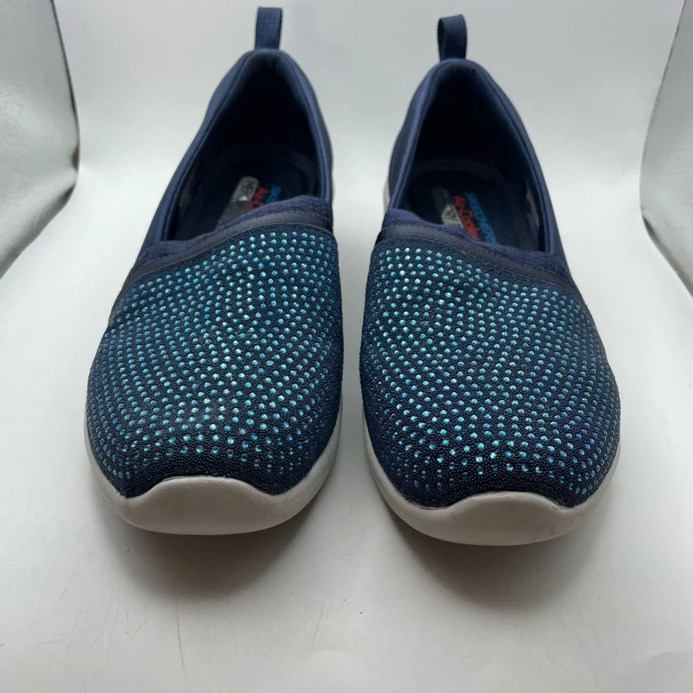 Skechers gently used